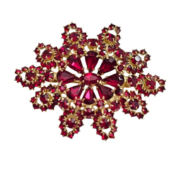 Red Multi Cluster Prong Set Rhinestone Flower Brooch, J51