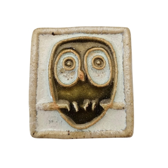 Cub Denmark Pottery Owl Brooch Green Glaze Pin Signed C634