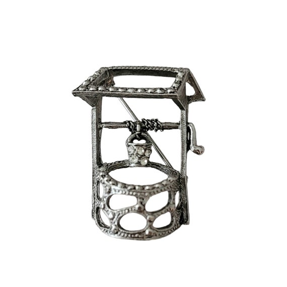 Silver Tone Clear Rhinestone Vintage Wishing Well Brooch Pin E645