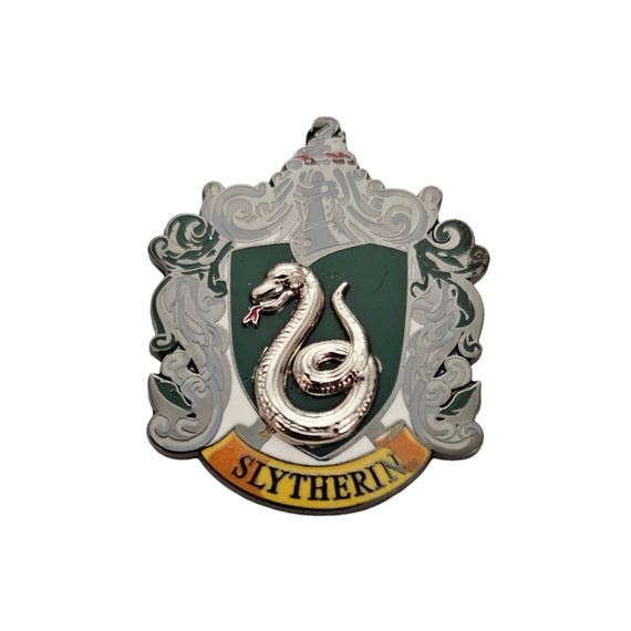 Harry Potter Universal Studios Wizarding World Slytherin Crest Badge Pin L452