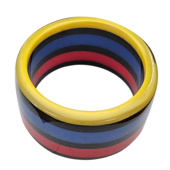 Red Blue Yellow Striped Lucite Bangle Vintage Bracelet J959