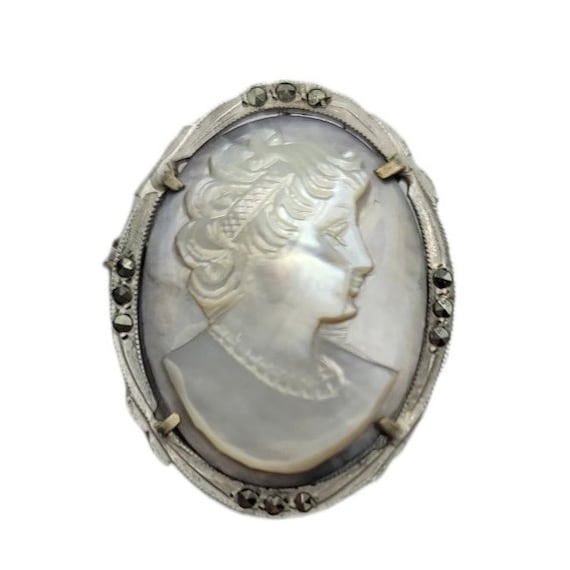 Mexico 800 Carved Shell Cameo Brooch Pendant