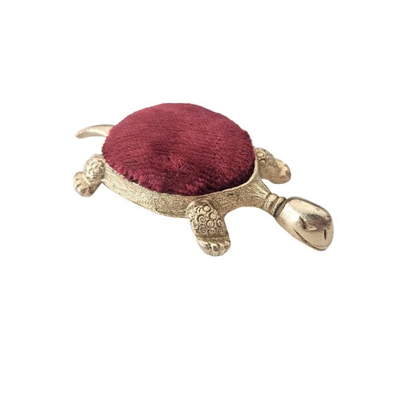 Turtle Gold Tone Pin Cushion Vintage J548