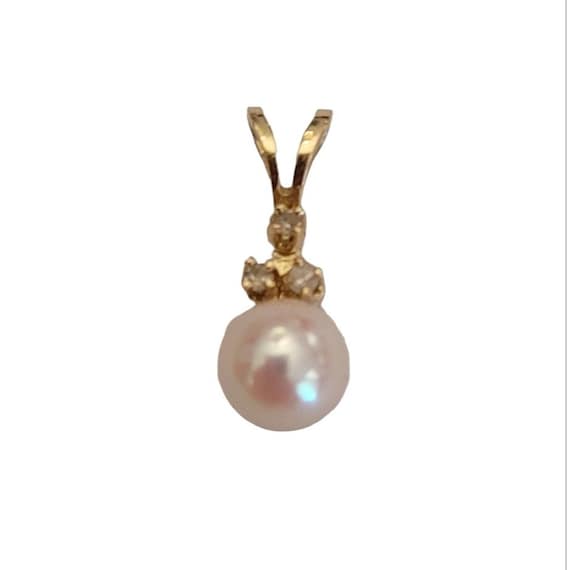 14K Yellow Gold Split V Bale Diamond Chip Pearl Pendant K552