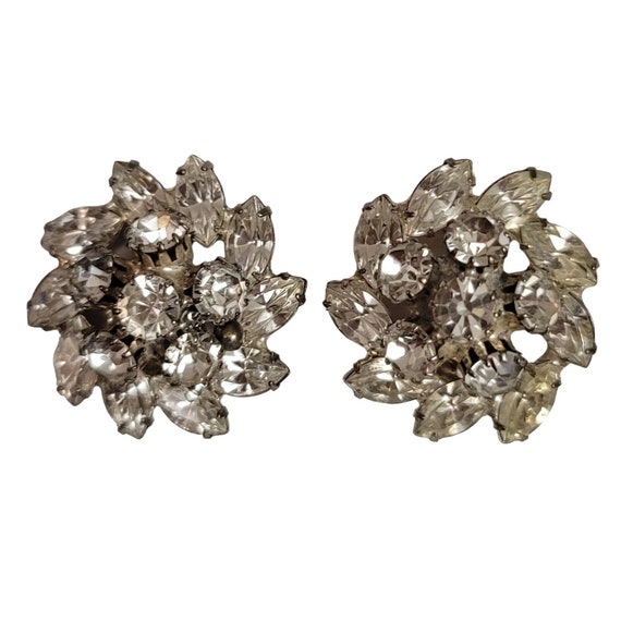 Silver Tone Clear Rhinestone Cluster Prong Set Clip-On Earrings E05