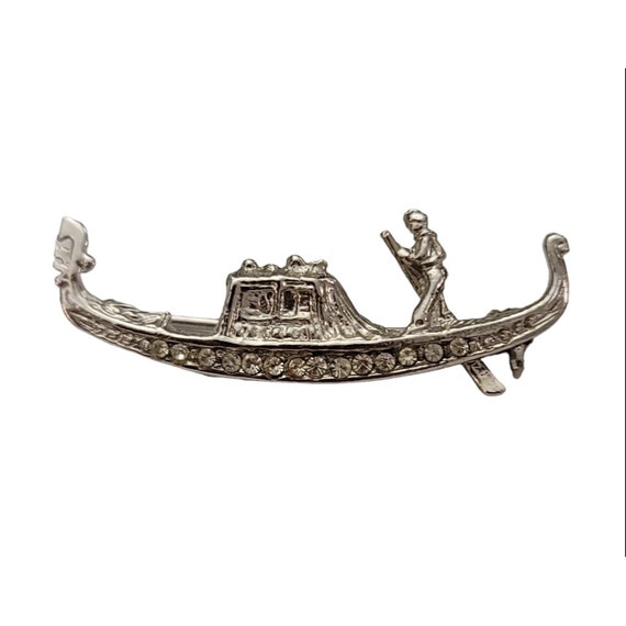 800 Sterling Silver Man in Boat Pin Brooch K644