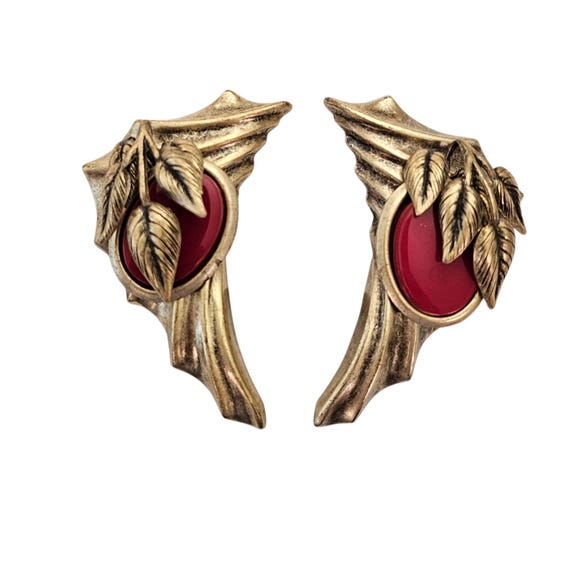 Gold Tone Red Oval Cab Modernist Repousse Leaf Clip On Earrings