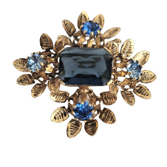 Austria Gold Tone Blue Rhinestone Flower Cluster Brooch, Signed M176