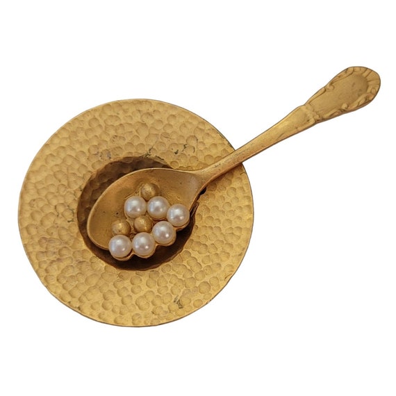 Matte Gold Tone Bowl Spoon, Faux Pearl Brooch Pin E544