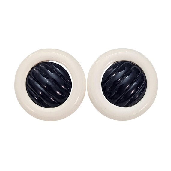 Round Large Domed White Navy Blue Lucite Clip On Earrings L548