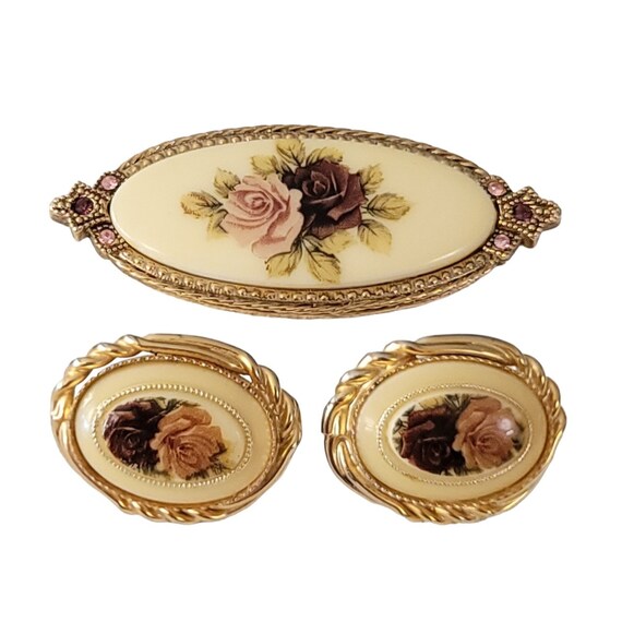 1928 Brand Gold Tone Oval Roses Rhinestone Brooch Matching Clip On Earrings K665