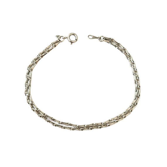 Trifari Vintage  Silver Tone Round Spring Clasp Double Chain Bracelet, 7 Inches