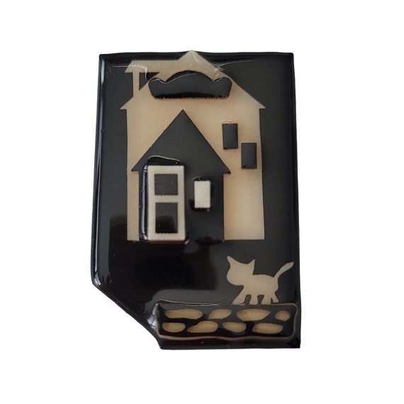 Lucinda Black White House Cat Cloud Pin E716