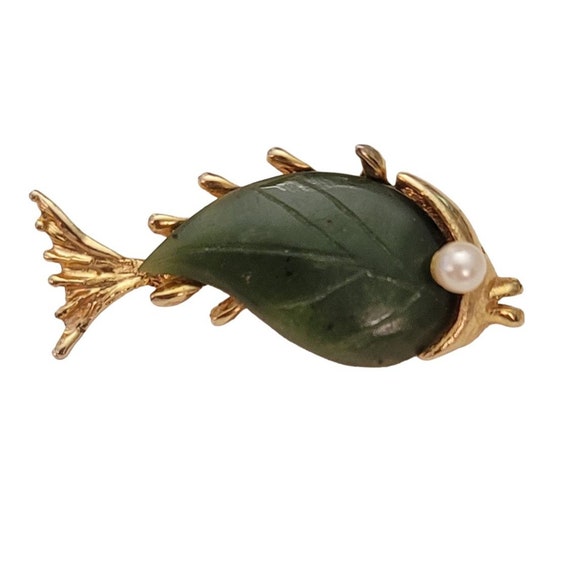 Gold Tone Carved Jade Genuine Pearl Fish Brooch Pin E800