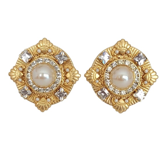 Gold Tone Clear Rhinestone Faux Pear Clip On Earrings K613