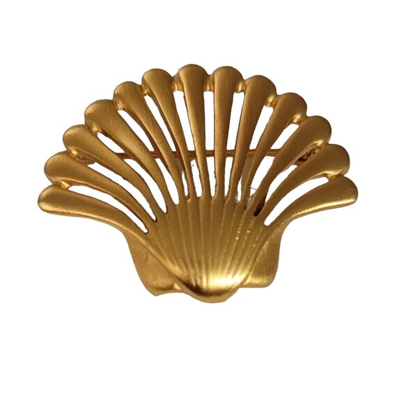 Anne Klein Matte Gold Tone Clam Shell Brooch, Signed E06