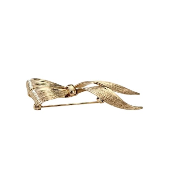 Grosse Germany 1964 Bow Brooch Gold Tone Textured Ribbon Pin, Signed