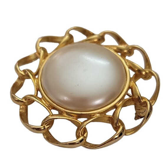 Marvella Gold Tone Large Faux Pearl Chain Border Brooch, Signed E976