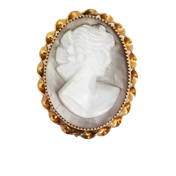 Gold Plated Shell Carved Cameo Brooch Pendant, M179