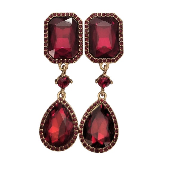 Gold Tone Vintage Square Red Rhinestones Dangle Clip-On Earrings E443