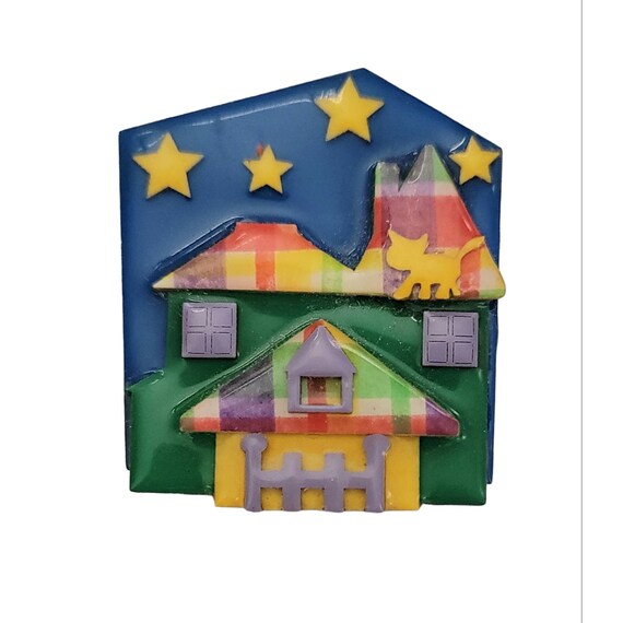 Lucinda Plaid Roof Green House Pin K621