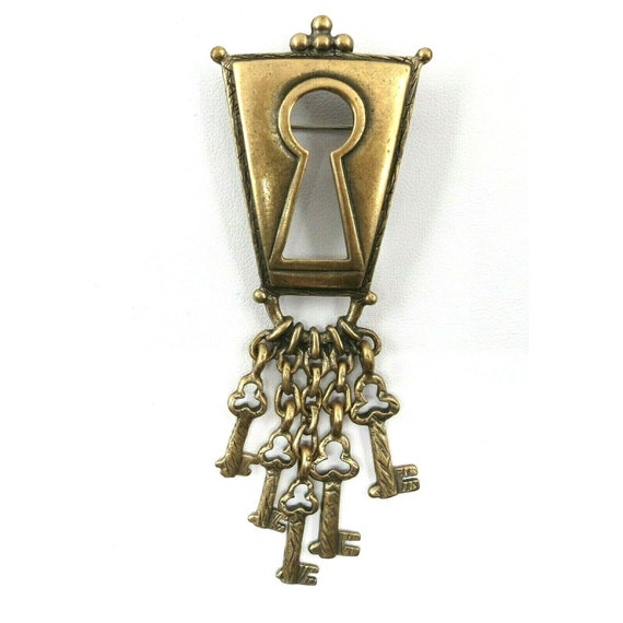 Guess Goldtone Brass Keyhole Lock And Key Charm Dangle Brooch Pin Signed