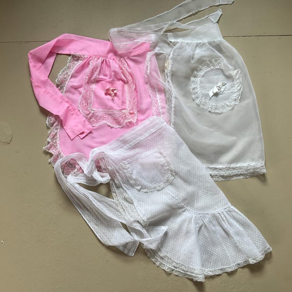 Vintage Aprons Half  1940s 1950s