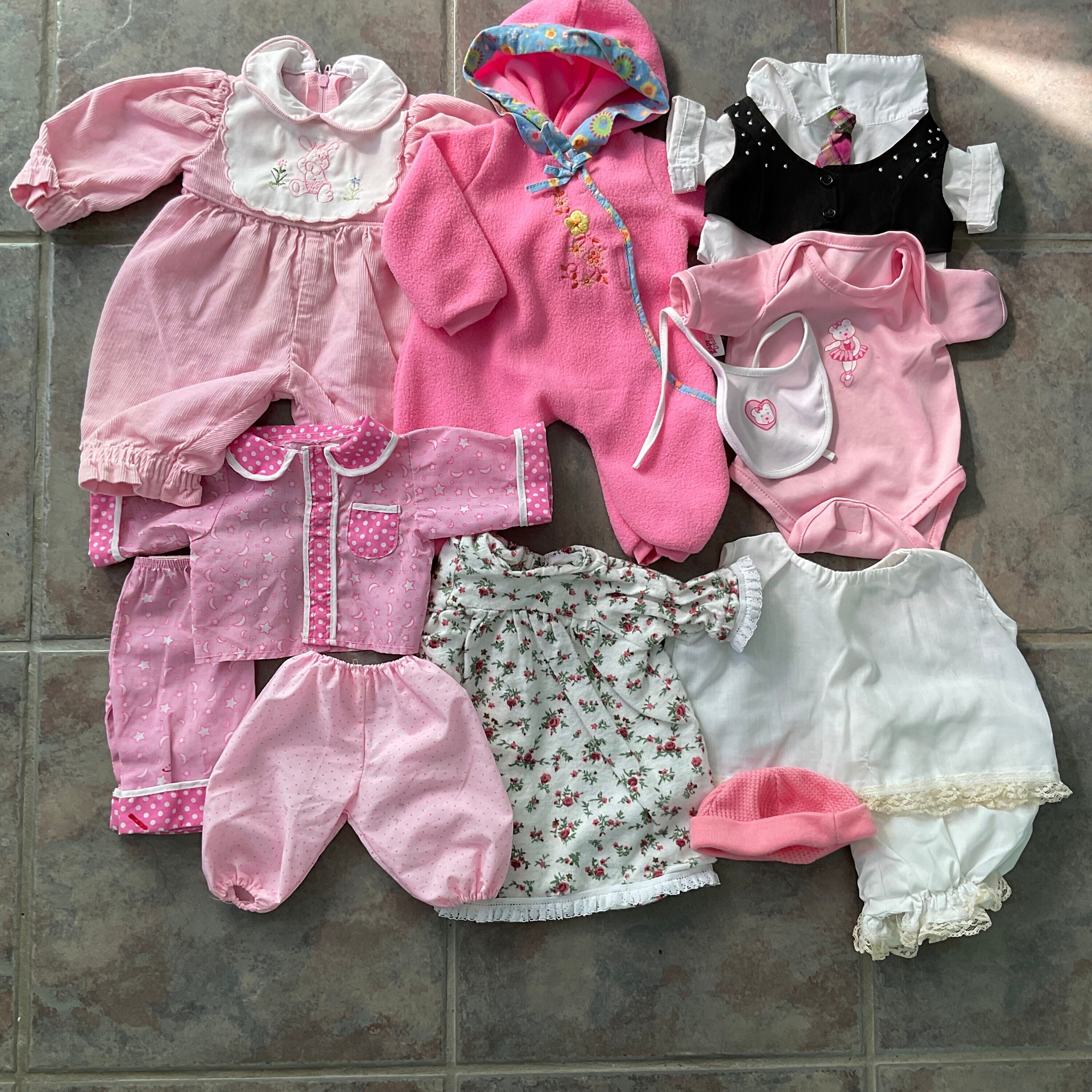 Clothes baby girl lot (40 pieces) munimoro.gob.pe
