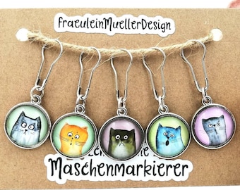 Cat stitch marker, opening stitch marker, row marker cat, gift for knitting and crocheting, cat mom, with safety pin