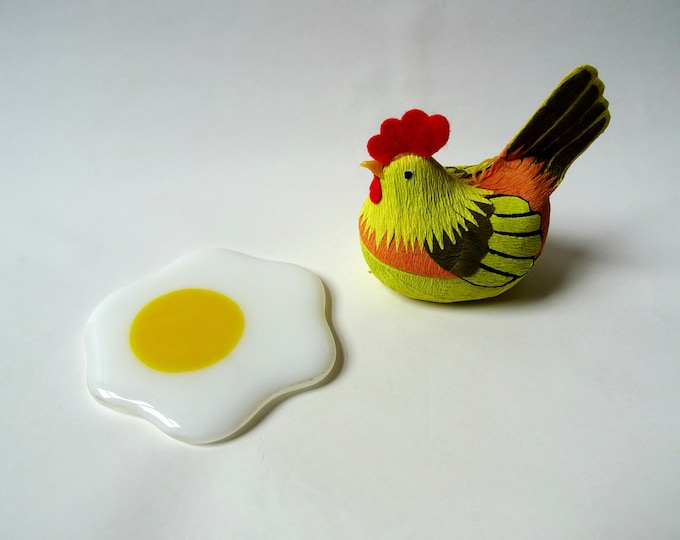 Fried egg coaster, fused glass coaster, Easter egg, drinks mat, Easter gift for her, stained glass art, home decor