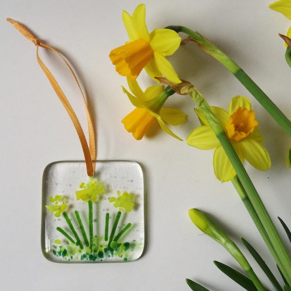 fused glass daffodil light catcher, Easter decoration, spring flower, twig tree decoration, stained glass art, spring flowers