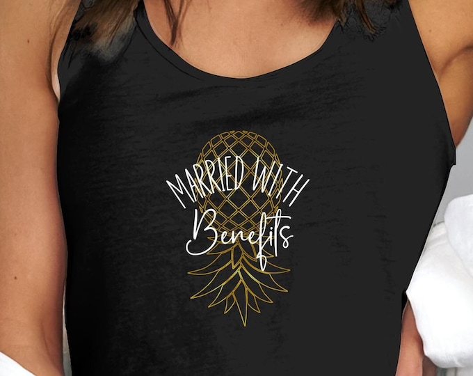Swinger Lifestyle Tank Top, Upside-Down Pineapple Design Shirt, Fun and Flirty Tee, Casual Wear for Parties, Trendy Outfit, Gift for