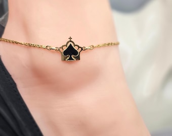 Gold-Toned Stainless Steel Spade Crown Anklet – Black Enamel Charm Jewelry