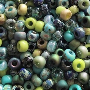 Miyuki Rocailles - glass bead blend - 6/0 4 mm - green/turquoise