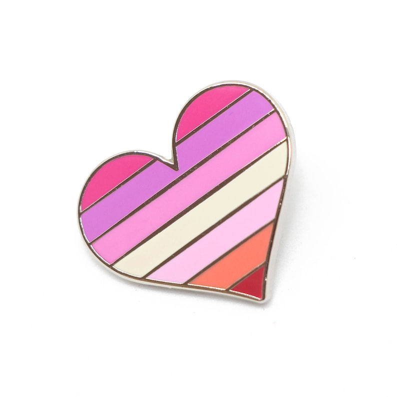 Épinglette de fierté lesbienne rouge à lèvres, épinglette gay, épinglette drapeau lesbienne, épinglette coeur émail, décoration gay, épinglette féministe, épingle LGBTQ, l'amour est l'amour image 1