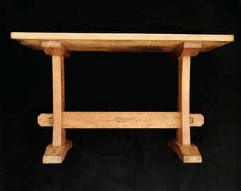 Yorkshire Critters Mouseman interest Derek Lizardman Slater Light Oak End Table