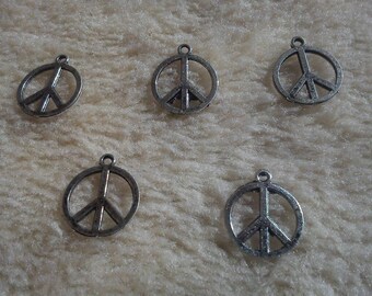 LOT X5 breloques peace and love metal