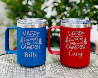 Caneca de café personalizada "Happy Camper", caneca gravada em aço inoxidável, caneca de viagem com monograma, caneca térmica para café, caneca para bebidas para viagem, caneca para camping.