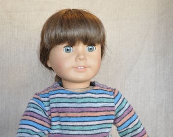 Top and jean outfit for 18" dolls, fits American Girl, Our Generation and similar dolls.