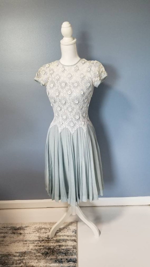 Carlye Vintage Lace and Linen dress size 0