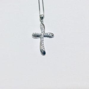 925 Sterling Silver Cross Pendant with Cubic Zirconia & Italian Silver Necklace, Perfect Cross Jewellery Gift for any Special Occasion