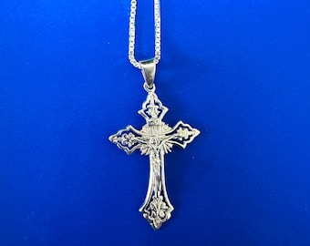 Silver Crucifix Cross with Italian Silver Necklace, Perfect Gift for Special Occasion:20”Silver Chain.