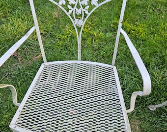 Russell Woodard Orleans Patio Table and 6 chairs