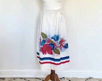 Vintage 1970's Skirt, Vintage White Floral Skirt, UK Size 6, Summer Skirt, Summer Vintage, Spanish Vintage, 70s Vintage, Petite Size, Petite