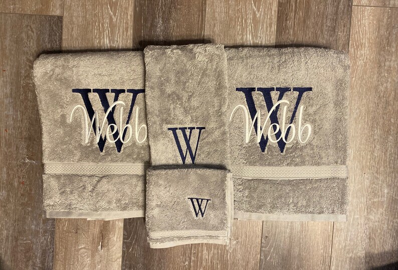 Personalized Wedding Gift, Monogrammed Wedding Towels, Customized Couples Bath Set, New Home Decor, Engagement Gift, Bridal Shower Gift