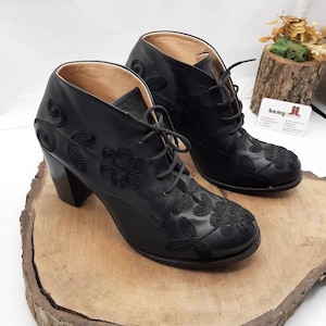 Genuine Leather Embroidery Ankle Boots, Made To Order, Suzani Boots, Ankle Shoes, Custom Made, Comfy Shoes, For Her, Lace Up Shoes