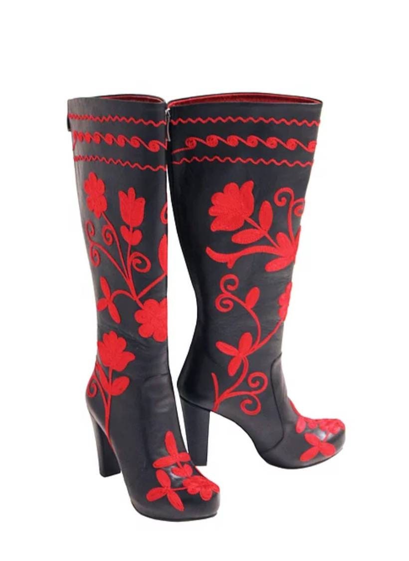 Handmade Leather Suzani Boots: Floral Embroidered Platform Heel