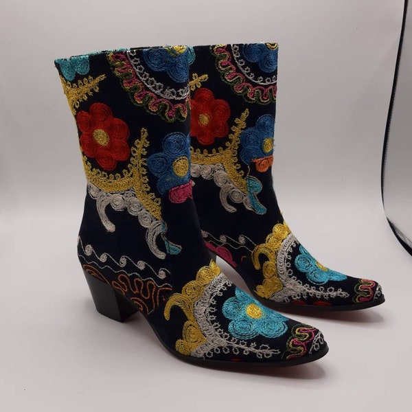 Vintage Boots, Cowboy Boots, Suzani Boots, Cowgirl Boots, Embroidery Boots, Custom Made, Slow Fashion, Genuine Leather, Handmade Comfy Boots