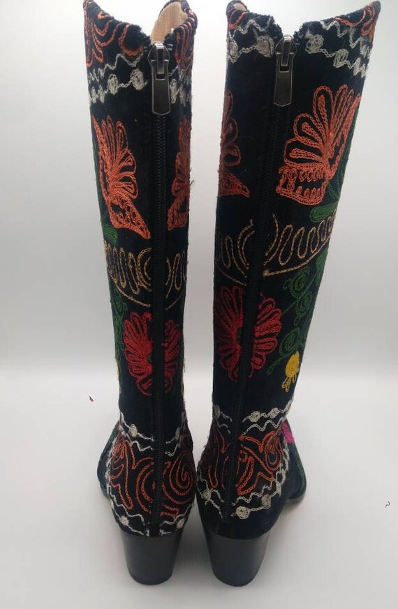 Vintage Suzani Boots: Embroidered Floral Velvet Cowboy Boots  display picture 1