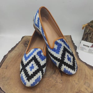 Vintage Ikat Loafers: Handmade Leather Ethnic Shoes